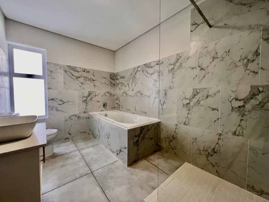 4 Bedroom Property for Sale in Myburgh Park Western Cape